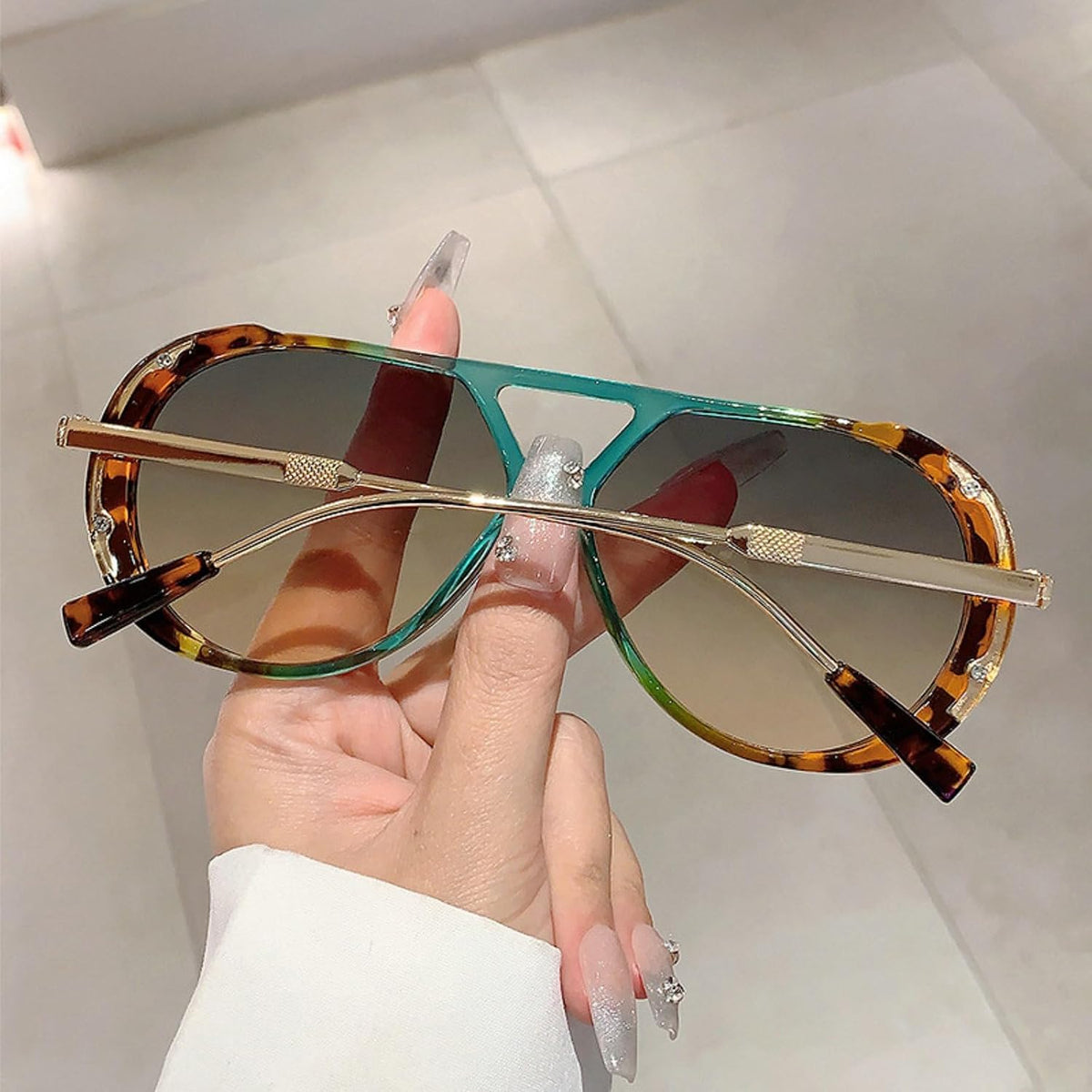 Oversized Pilot Sunglasses for Women Men Trendy